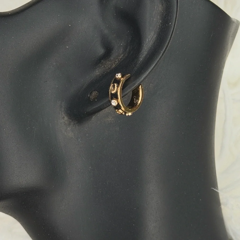 NWT Coach Signature Enamel Stone Ear Cuff Black/Gold